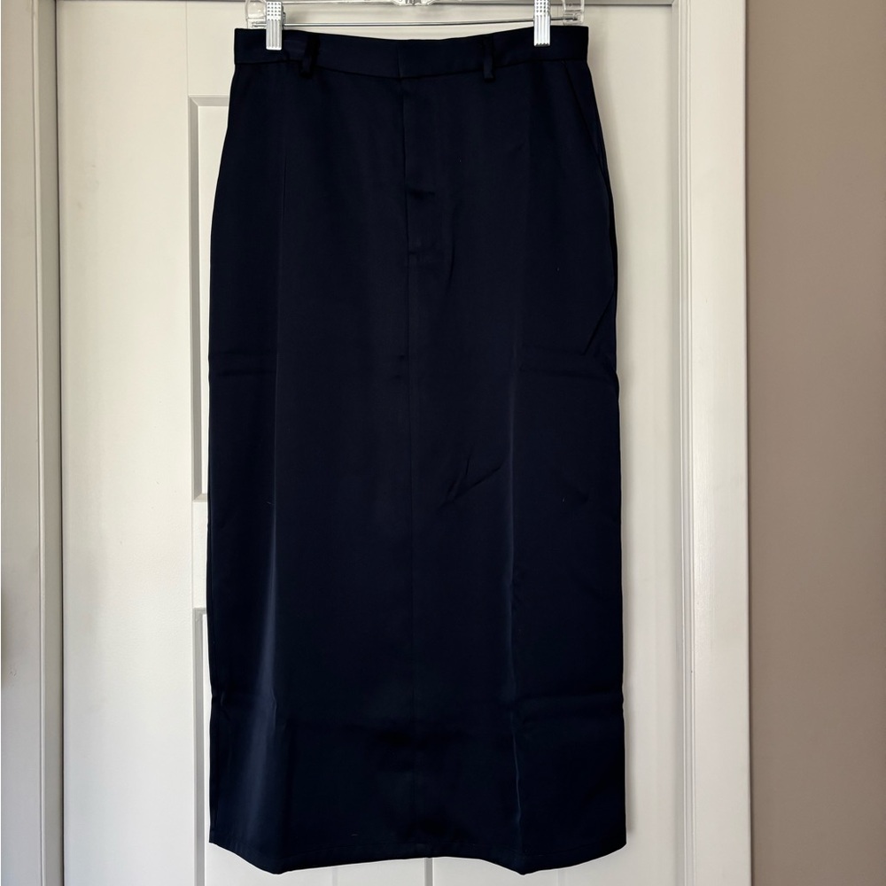 NWT Elegant Navy Blue Women's Skirt - Picture 2 of 7